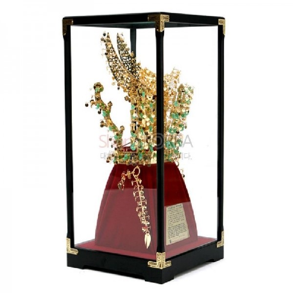 천마총금관(1/3) - 천마총에서 발견된 금관모형