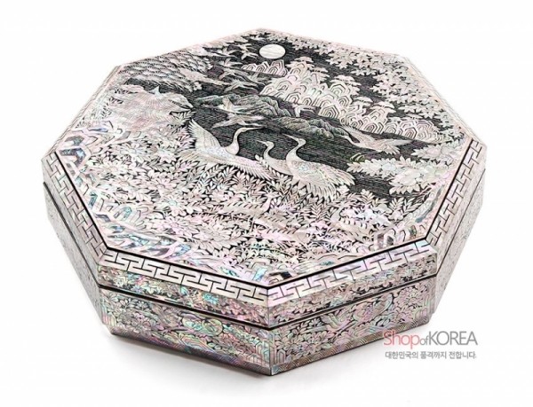 나전칠기 장생도문 구절함 - 아름다움과 실용성이 겸비된 다용도함