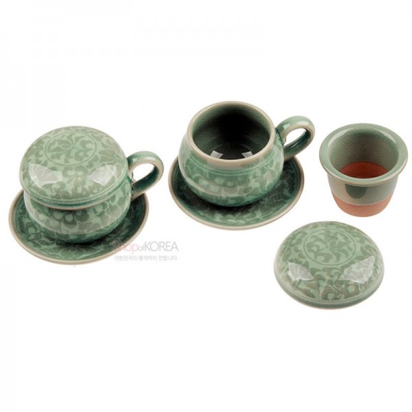 청자백상감 목단다기잔세트 - 아름다운 청자 위에 목단꽃 무늬로 디자인한 다기세트입니다.고풍스러운 멋이 돋보이는 도자기로 집들이, 외국인 이웃, 특별한 분을 위한 선물로 추천합니다.