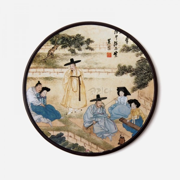 전통컵받침-신윤복 - 신윤복 대표 작품이 담겨 있는 컵받침