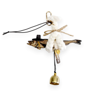 액막이 갓을 쓴 명태 장식품(중)